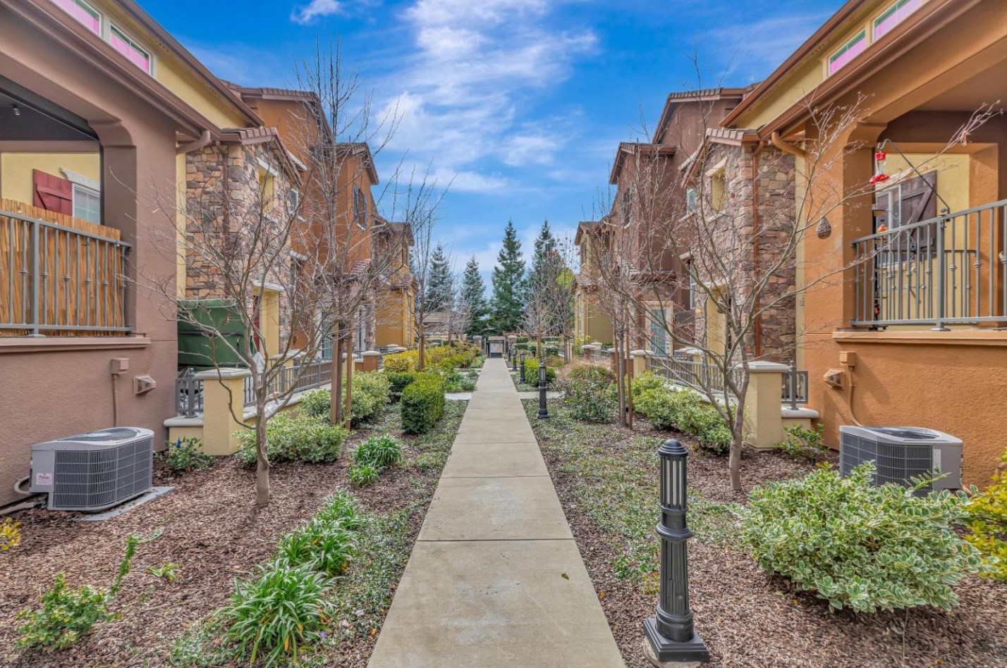 487 Virginia Pine Ter, Sunnyvale, CA 94086-2614