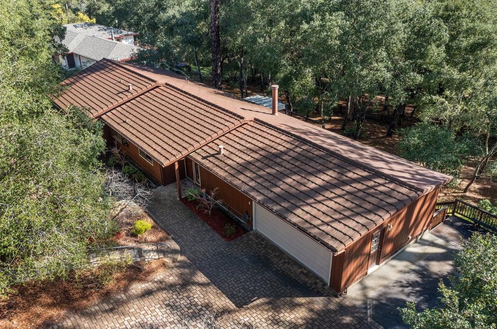 397 Twin Pines Dr, Santa Cruz, CA 95066
