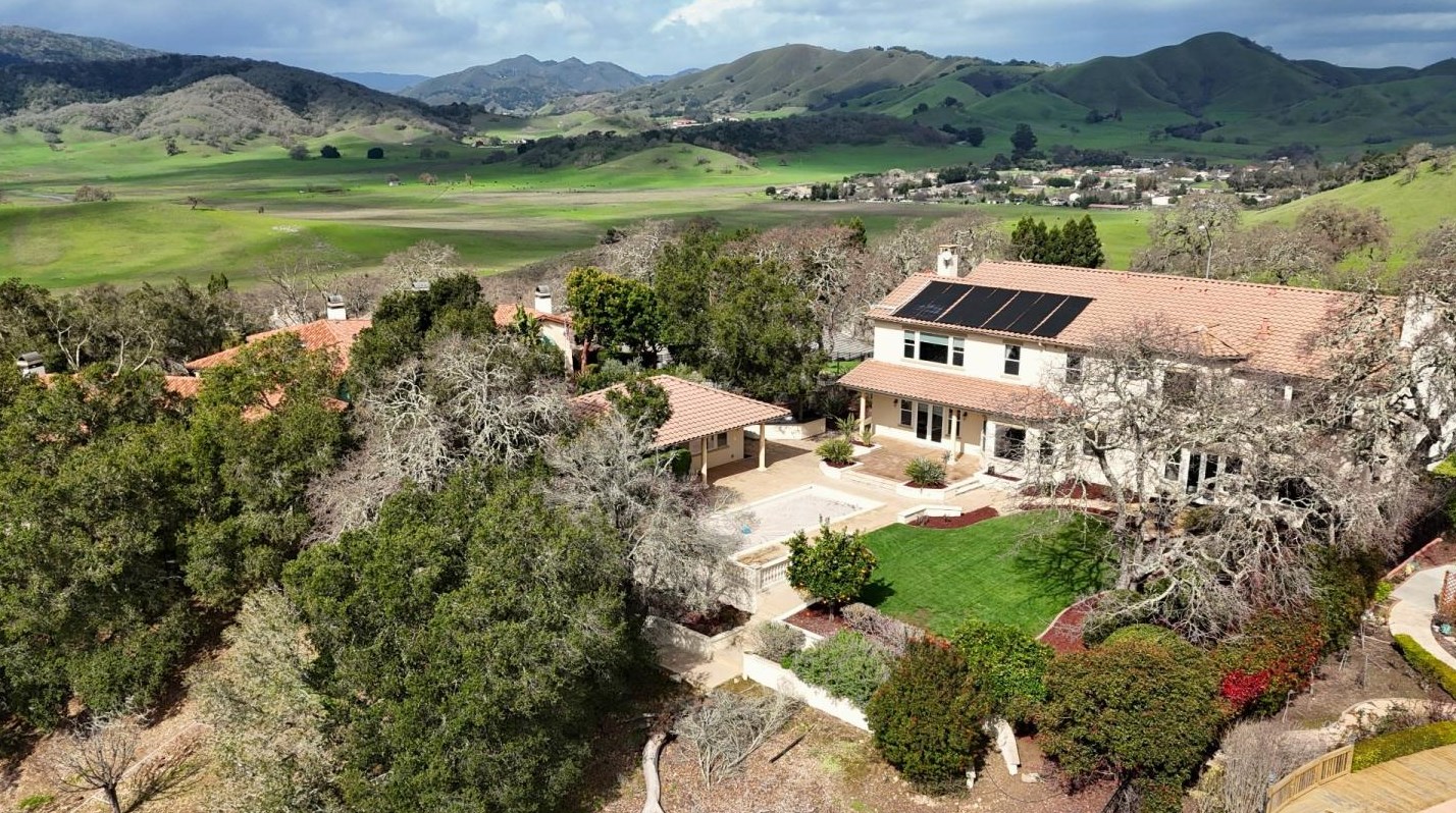 2342 Hoya Ln, Gilroy, CA 95020