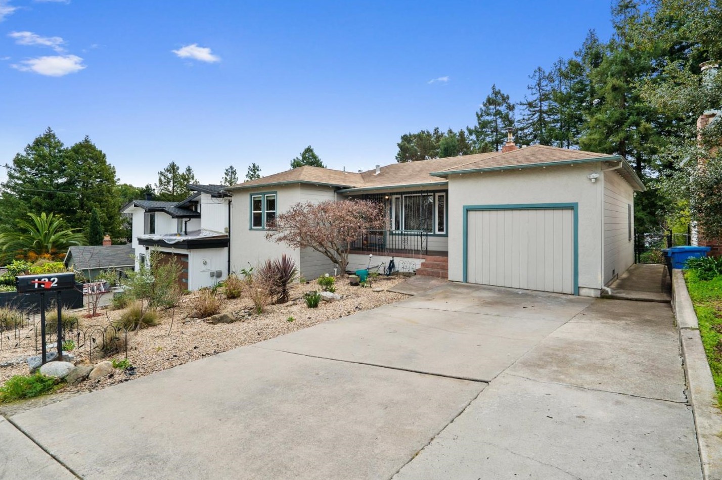 132 Carl Ave, Santa Cruz, CA 95062
