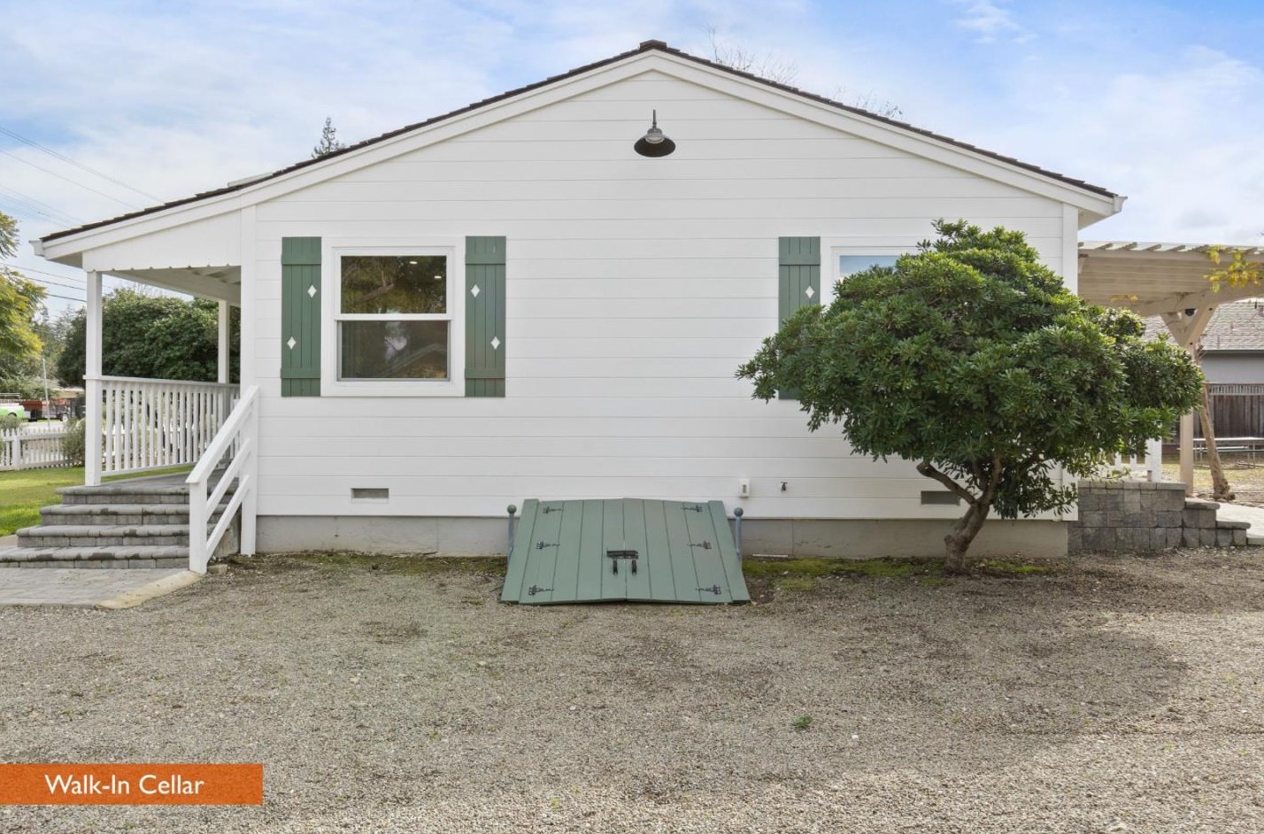 1200 Grant Rd, Los Altos CA  94024-5549 exterior