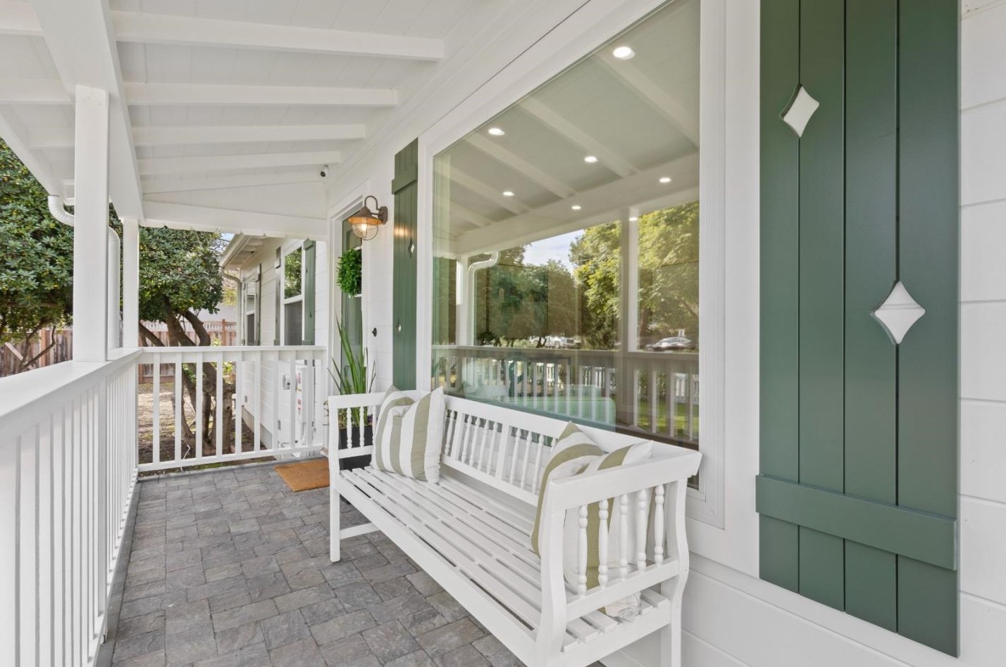 1200 Grant Rd, Los Altos, CA 94024