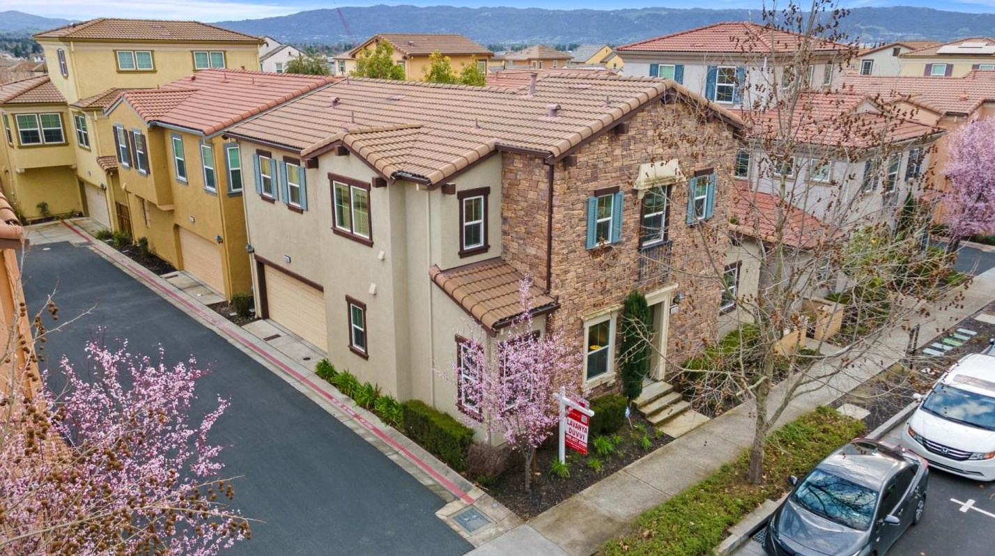 3270 Vittoria Loop, Pleasanton, CA 94568-2557