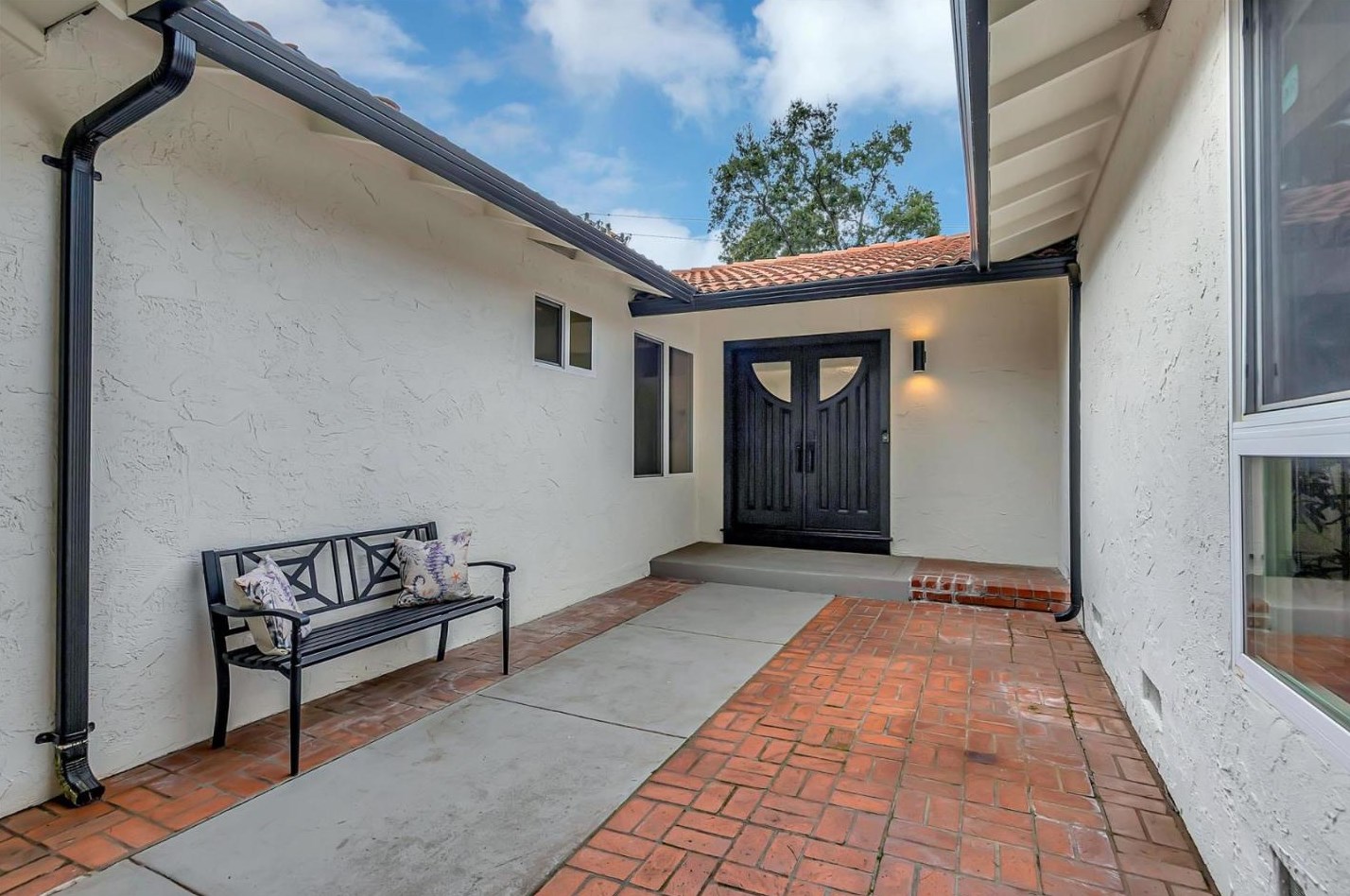 1113 Stafford Dr, Cupertino, CA 95014