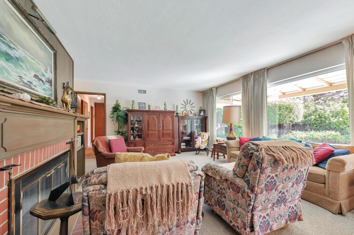 1781 Santa Cruz Ave, Menlo Park CA 94025-6136 exterior