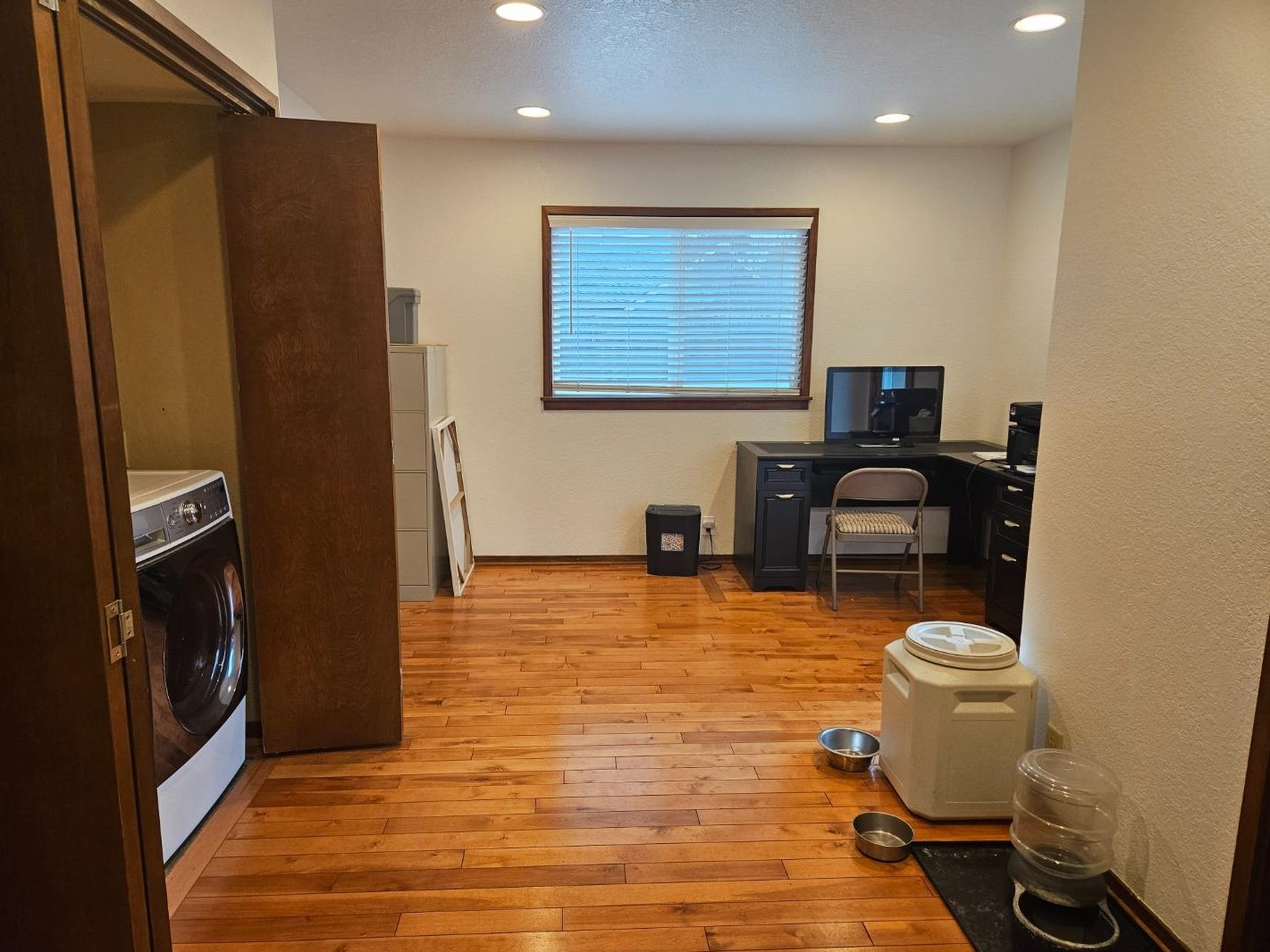 1051 Greenwood Pl, Salinas CA  93901-1813 exterior