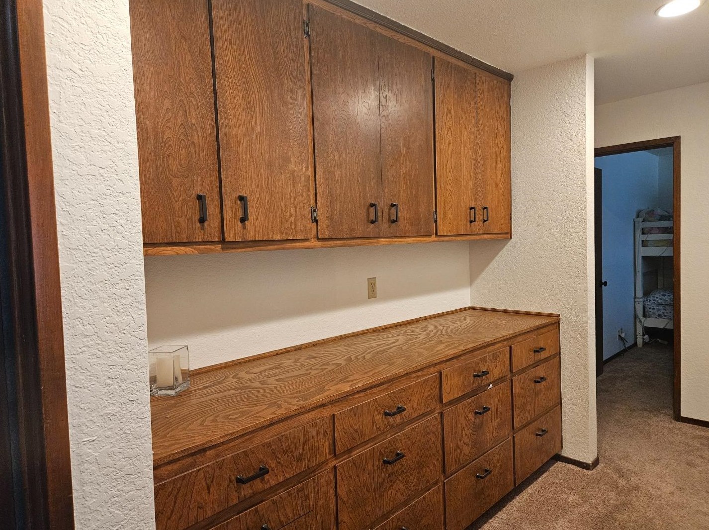 1051 Greenwood Pl, Salinas CA  93901-1813 exterior