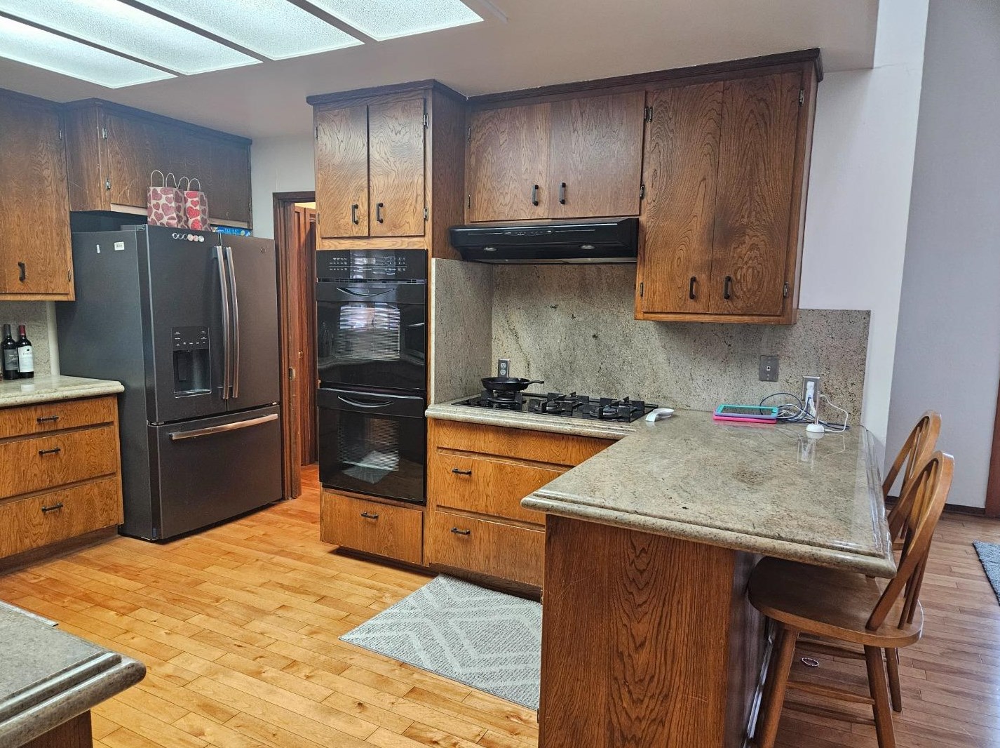 1051 Greenwood Pl, Salinas CA  93901-1813 exterior