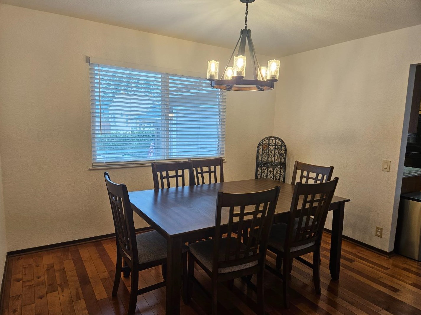 1051 Greenwood Pl, Salinas CA  93901-1813 exterior
