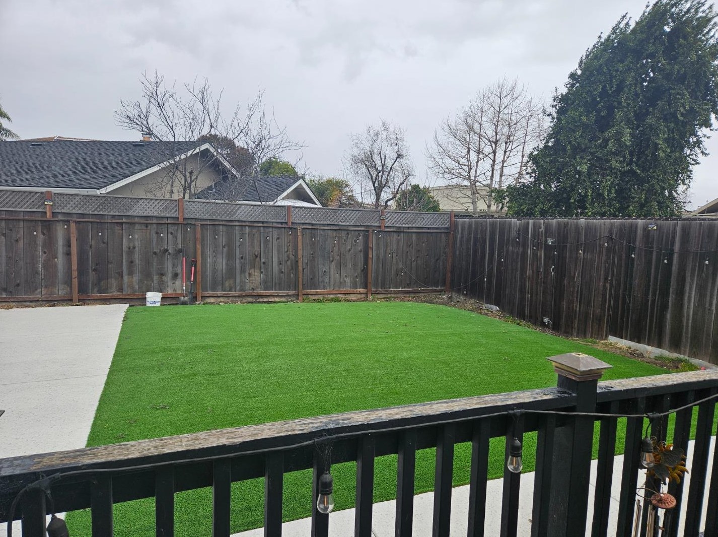 1051 Greenwood Pl, Salinas CA  93901-1813 exterior