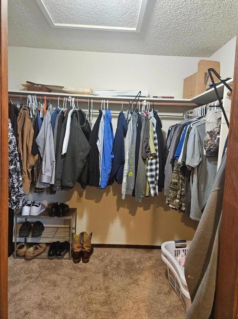1051 Greenwood Pl, Salinas CA  93901-1813 exterior