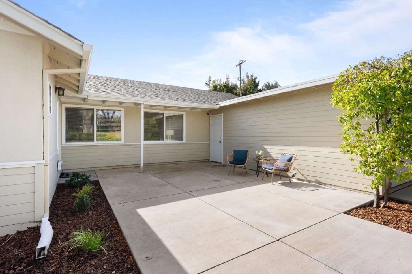 3310 Stockton Pl, Palo Alto, CA 94303-4201