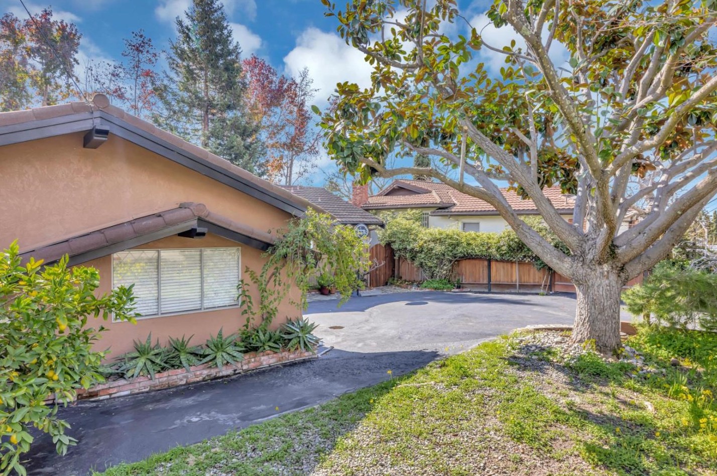 24691 2nd St, Hayward, CA 94541