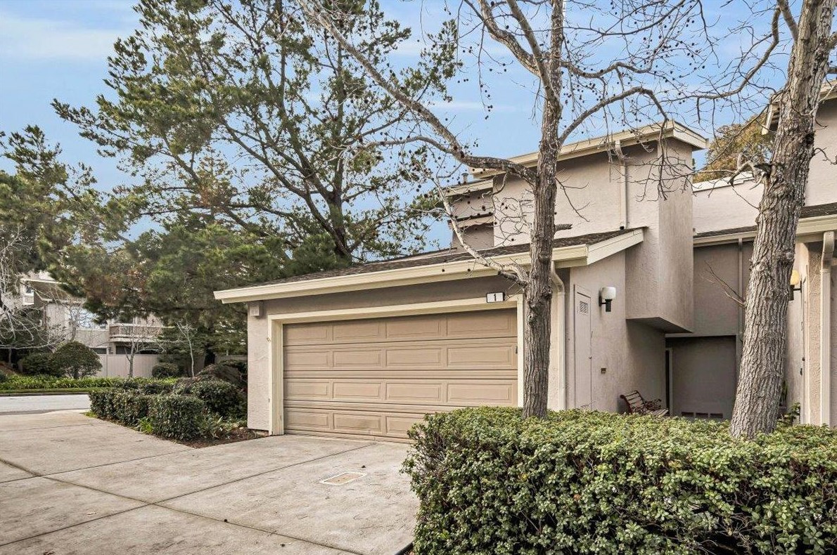 1 Southridge Ct, San Mateo, CA 94402-3728