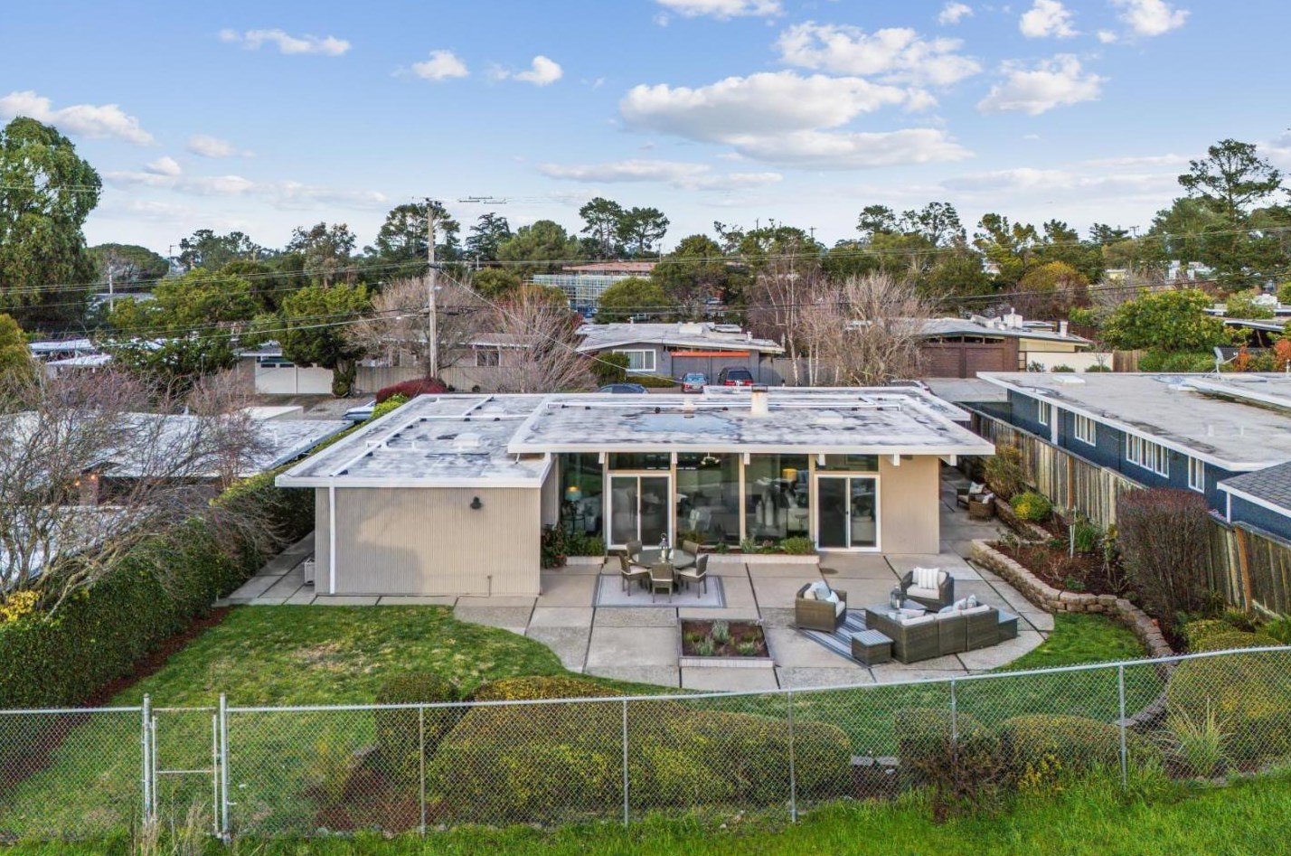 1636 Lexington Ave, San Mateo CA  94402-3836 exterior