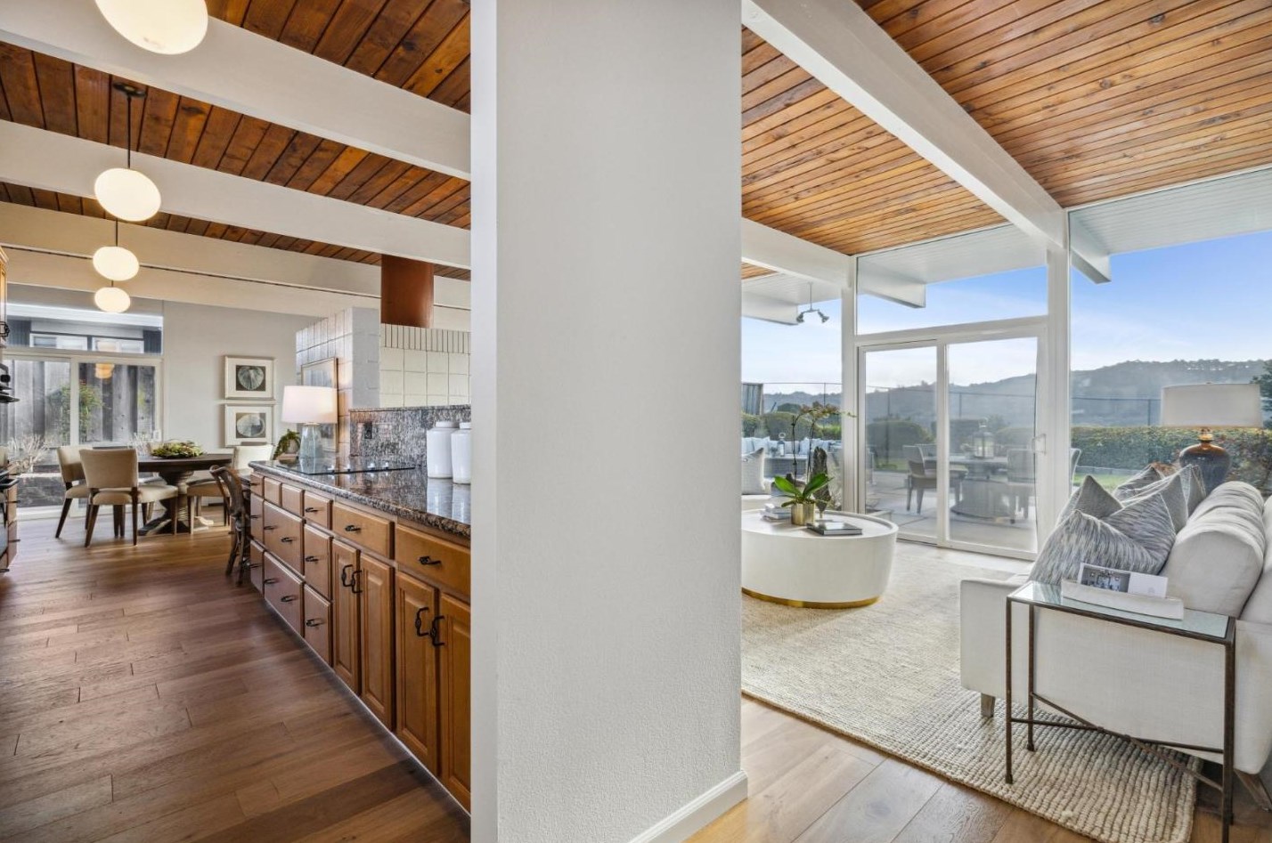 1636 Lexington Ave, San Mateo CA  94402-3836 exterior