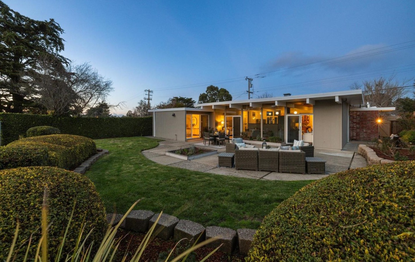 1636 Lexington Ave, San Mateo CA  94402-3836 exterior