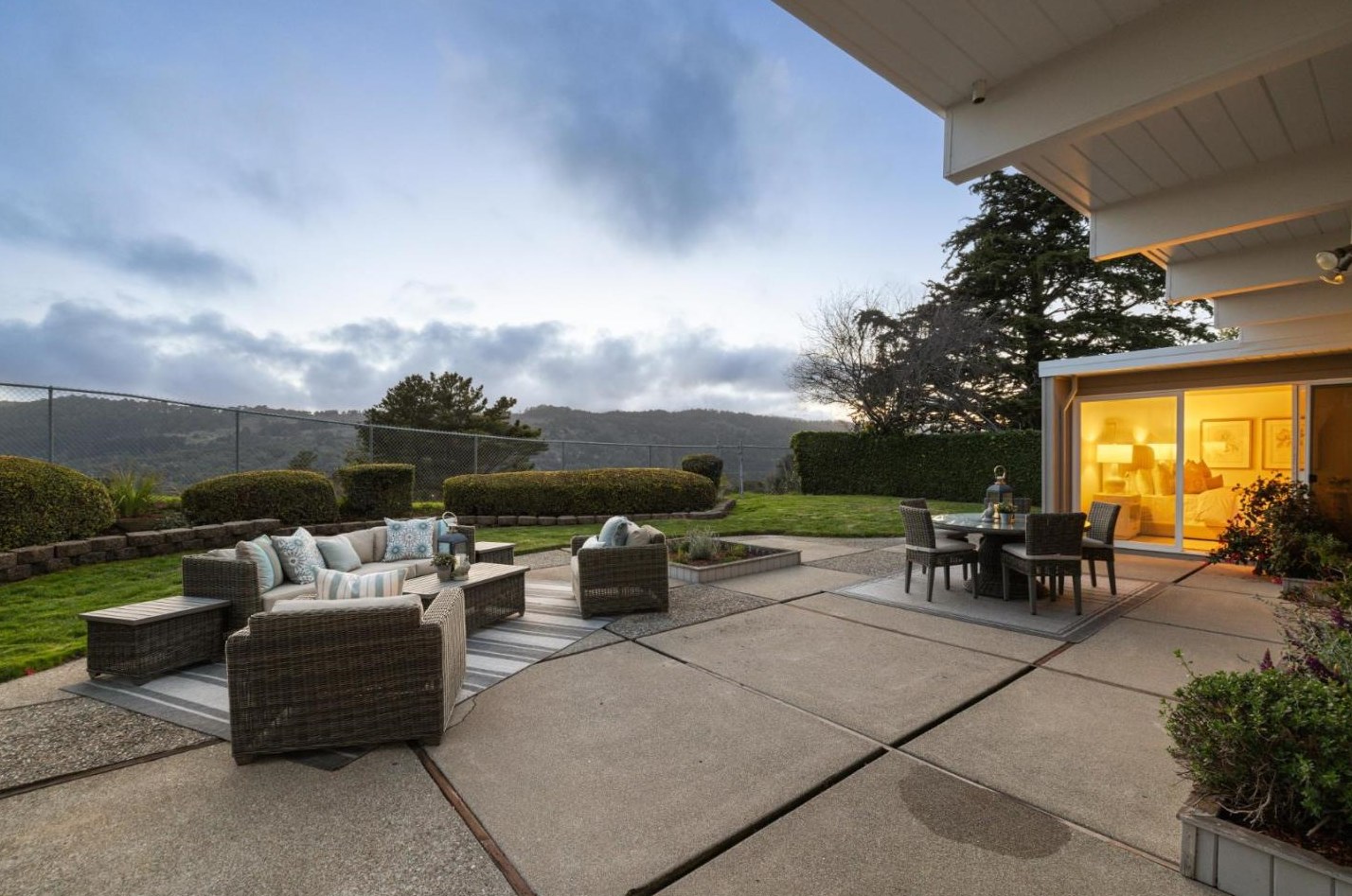 1636 Lexington Ave, San Mateo CA  94402-3836 exterior