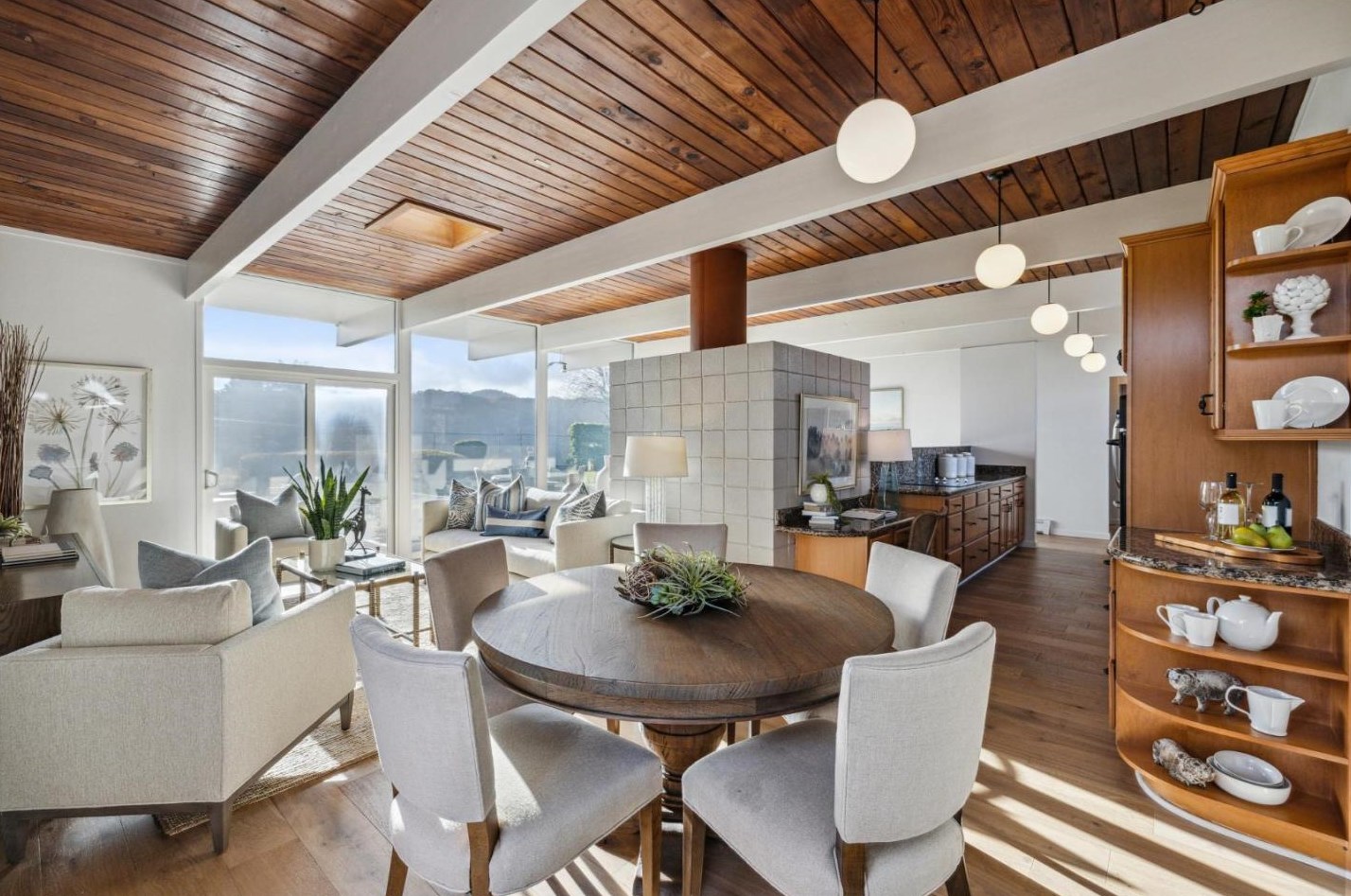 1636 Lexington Ave, San Mateo CA  94402-3836 exterior