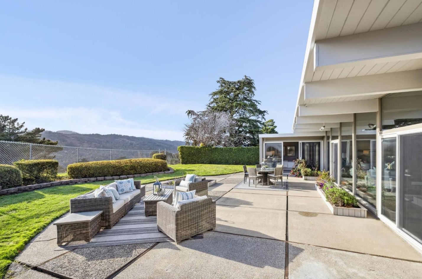 1636 Lexington Ave, San Mateo CA  94402-3836 exterior