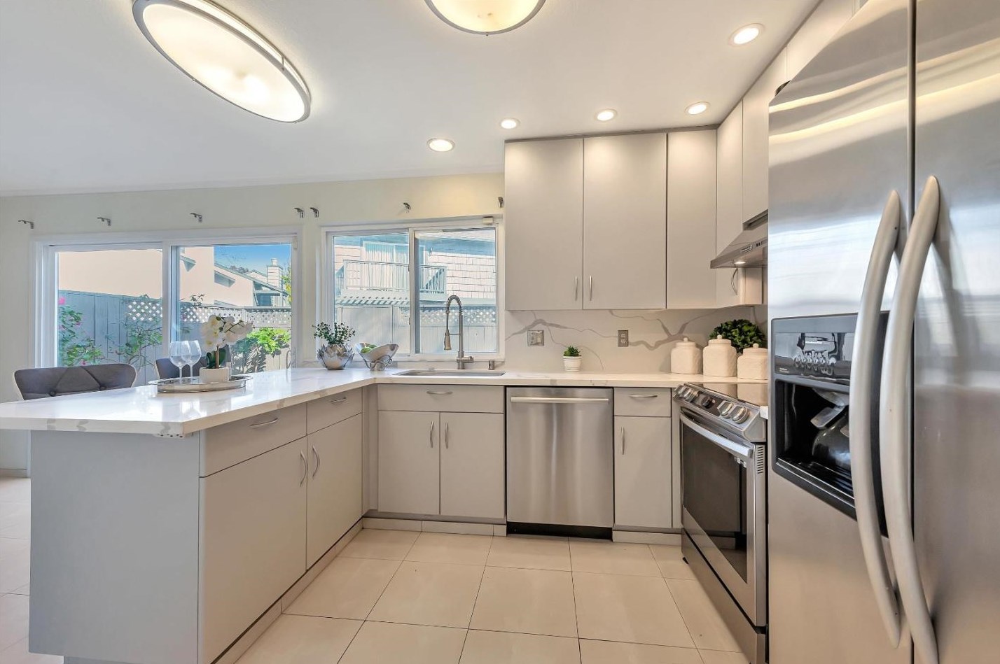 875 Erickson Ln, San Mateo CA  94404-2912 exterior