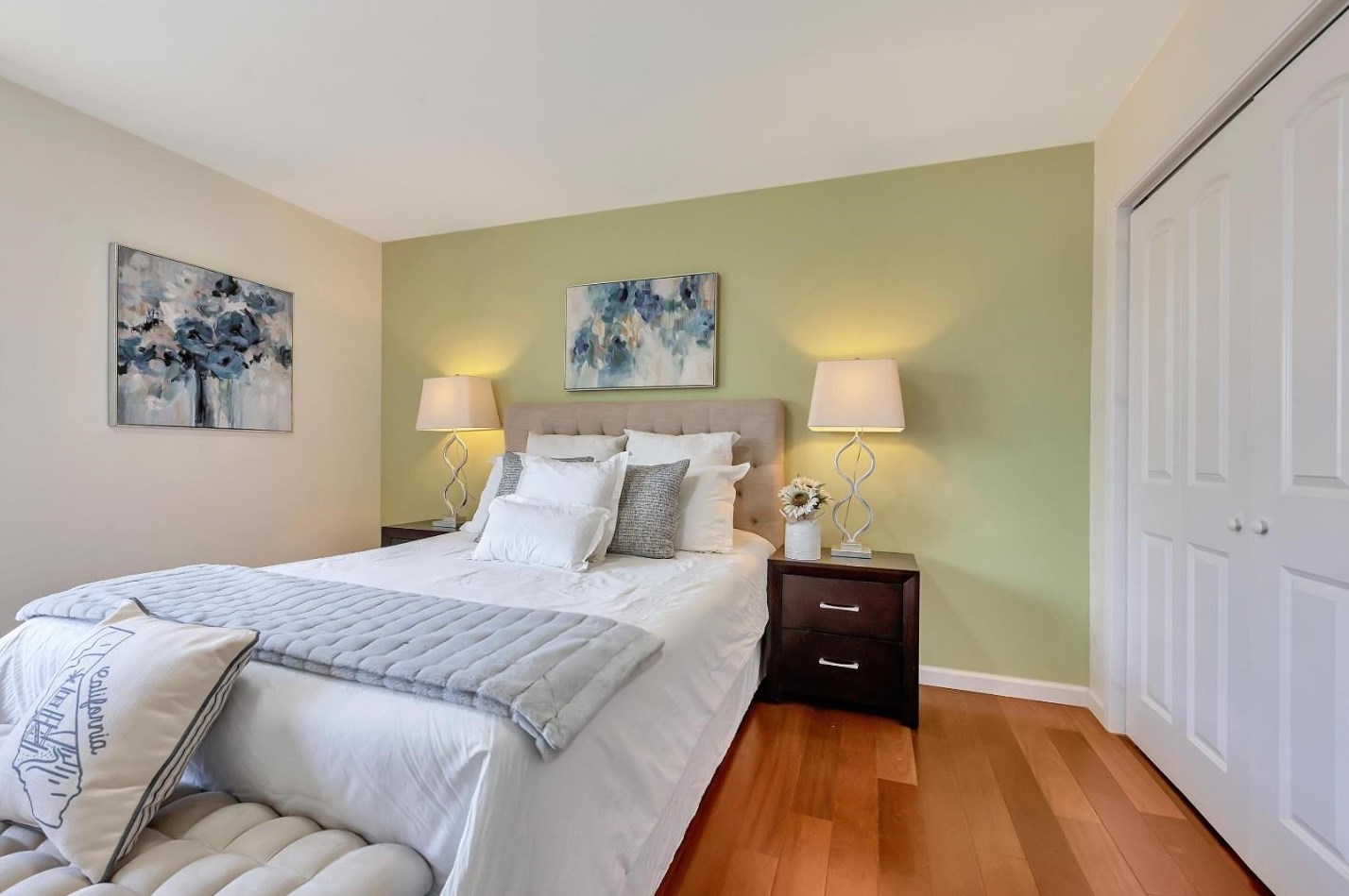 875 Erickson Ln, San Mateo CA  94404-2912 exterior