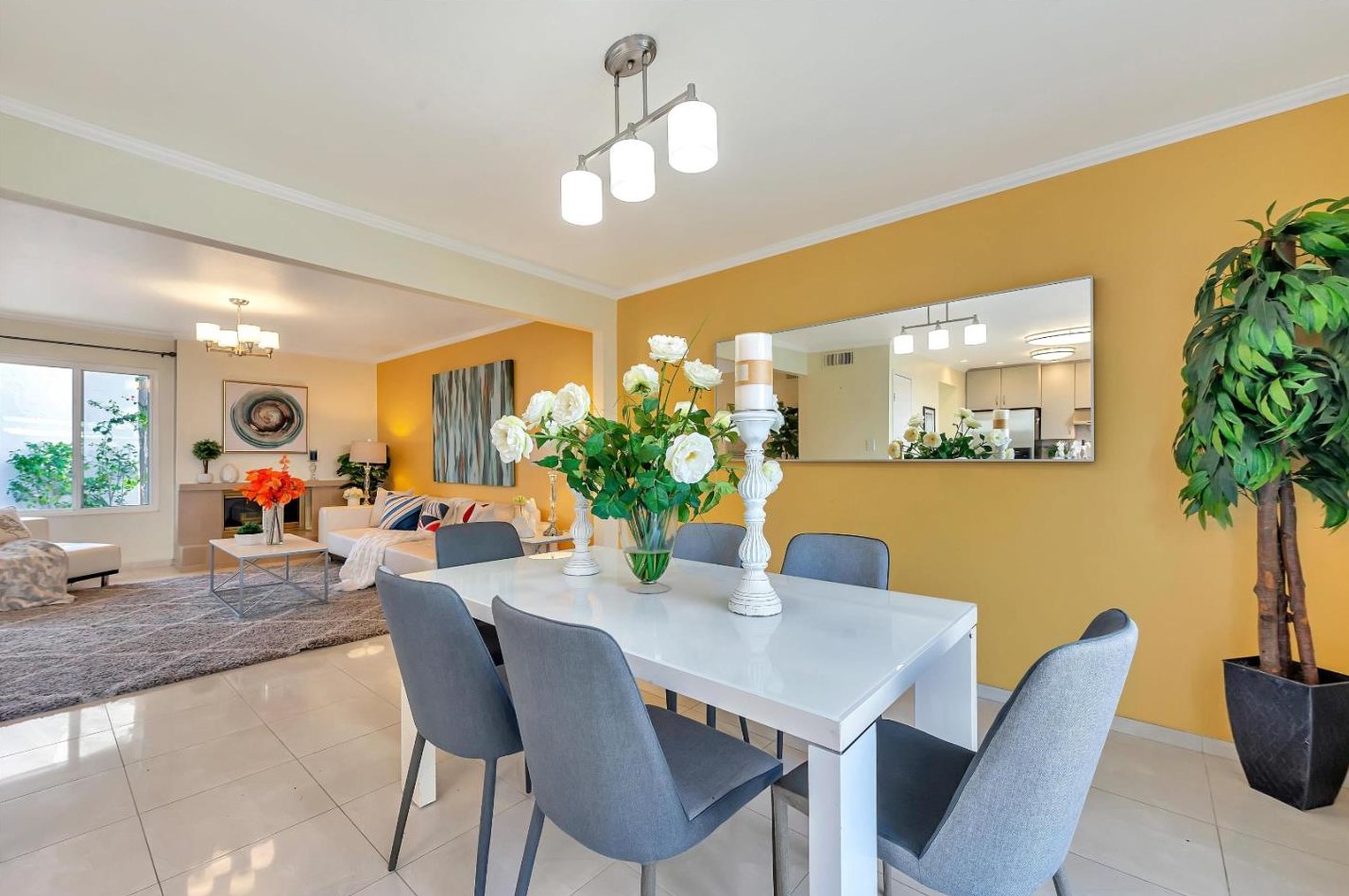 875 Erickson Ln, San Mateo CA  94404-2912 exterior