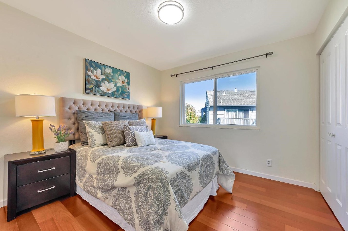 875 Erickson Ln, San Mateo CA  94404-2912 exterior