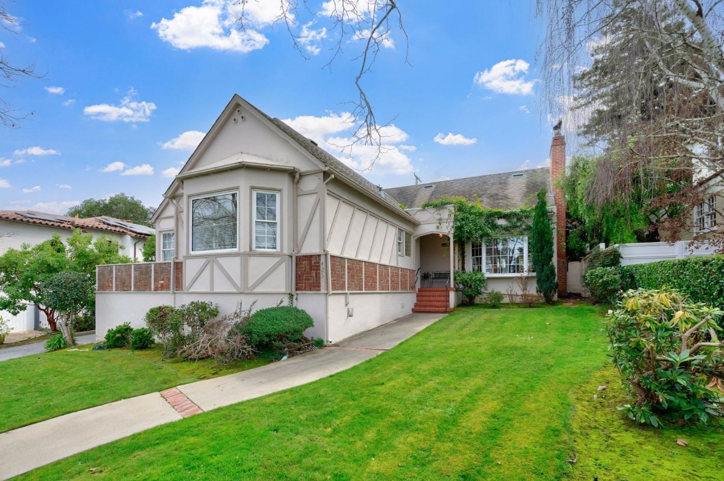 425 Fairfax Ave, San Mateo, CA 94402-2209