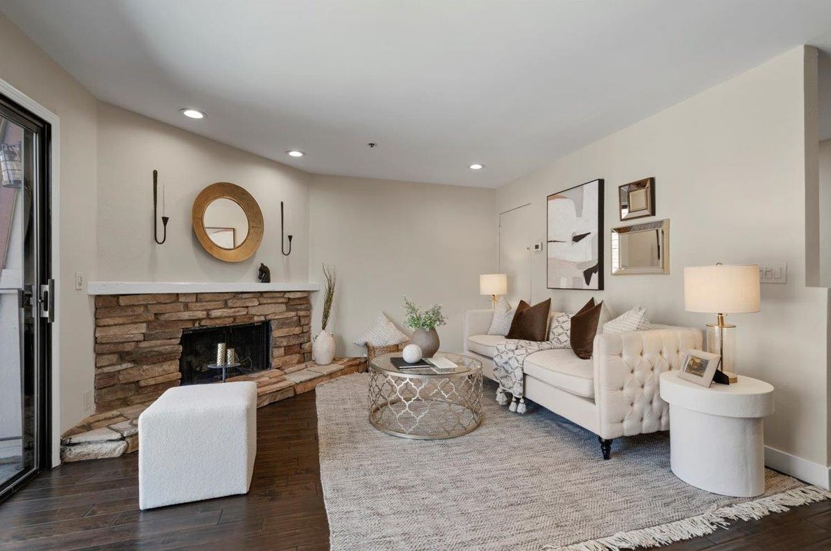 885 Jordan Ave, Los Altos, CA 94022