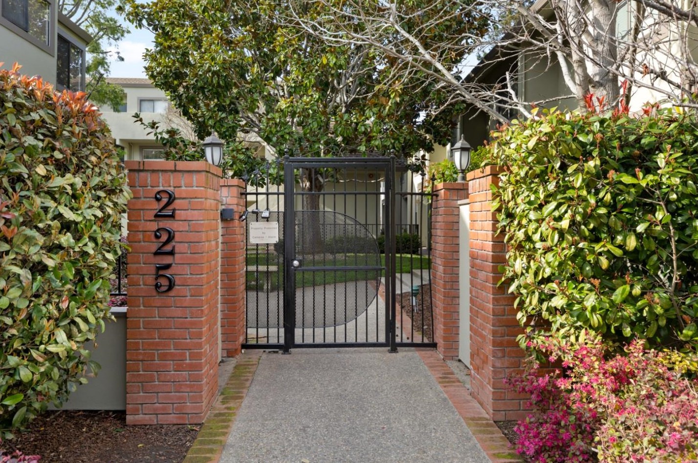 225 E Santa Inez Ave 13, San Mateo, CA 94401