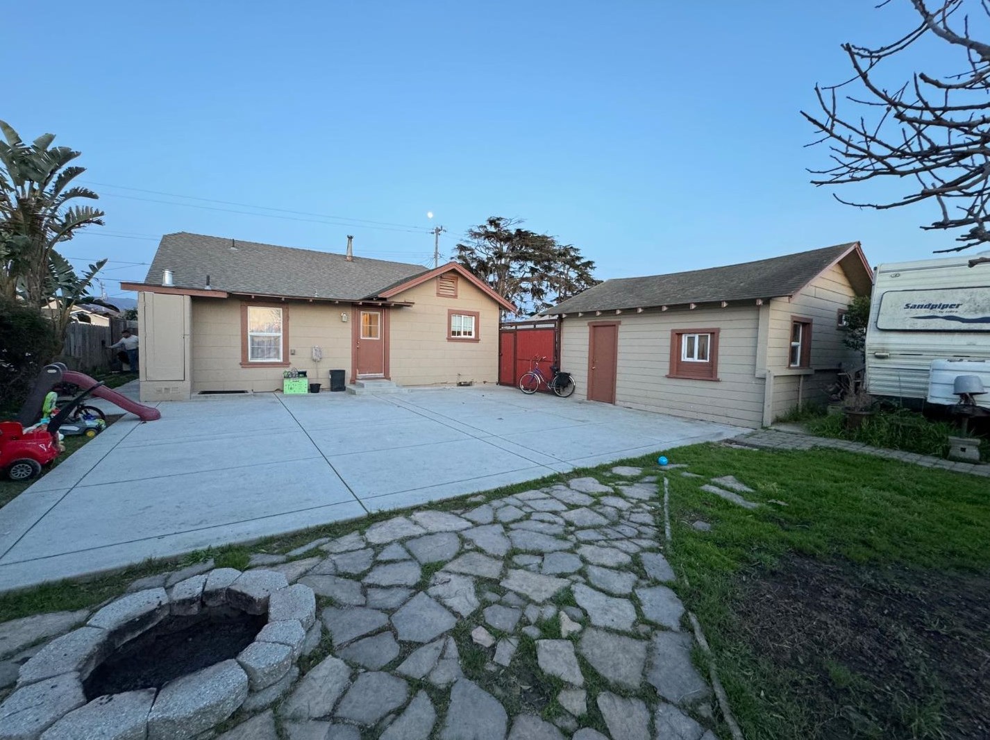 1410 Wiren St, Salinas, CA 93905
