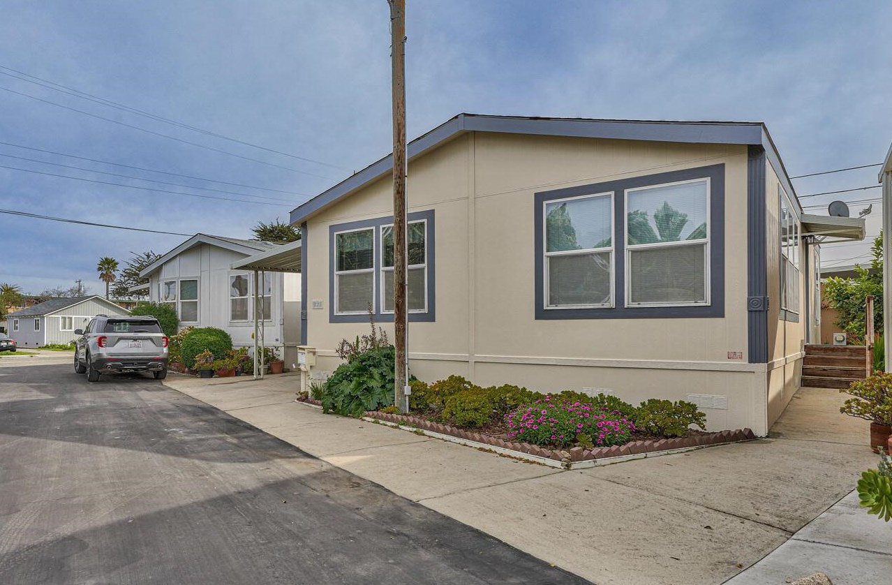 1146 Birch Ave 2, Seaside, CA 93955