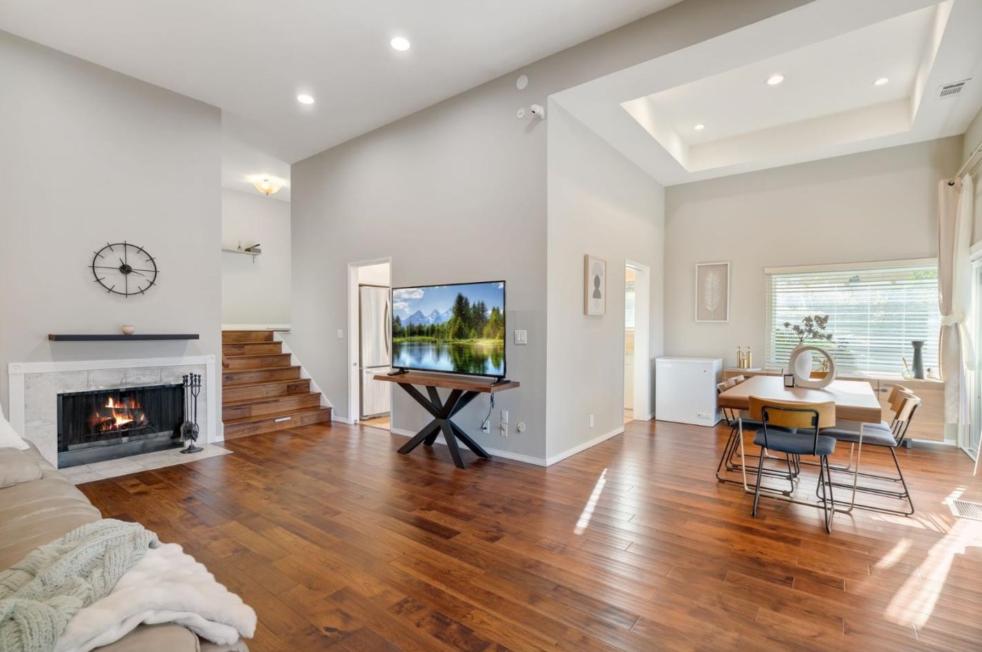 7 Calypso Ln, San Carlos, CA 94070-1516