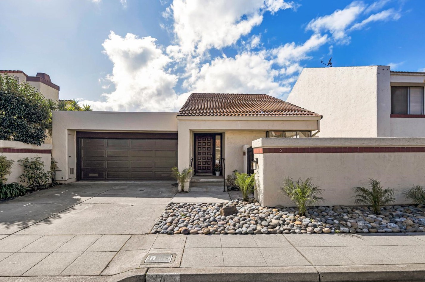 6 Barcelona Cir, Redwood City, CA 94065