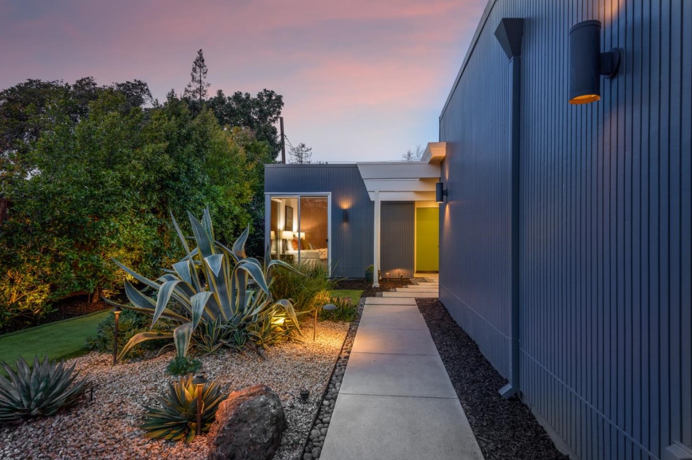3805 Carlson Cir, Palo Alto, CA 94306