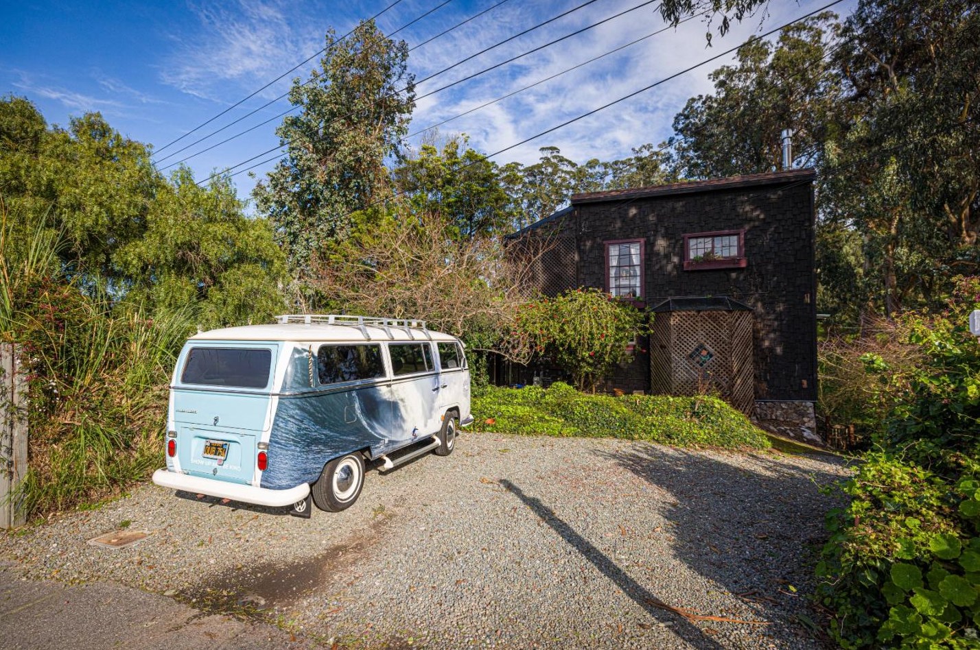 611 San Benito St, Princeton By The Sea, CA 94019-1938