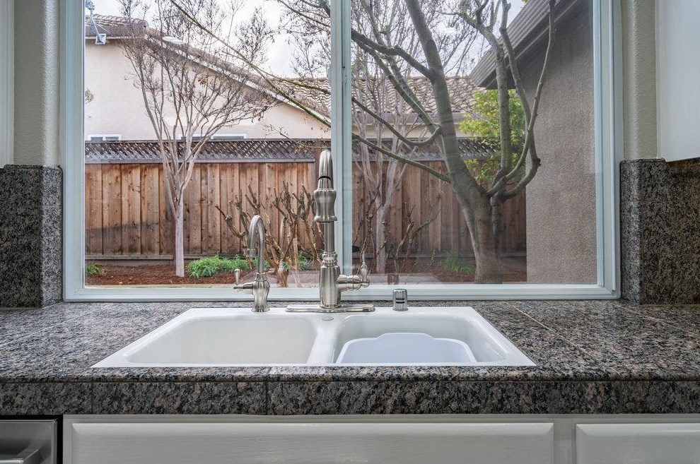 1235 Quail Ridge Way, Hollister CA  95023-9180 exterior
