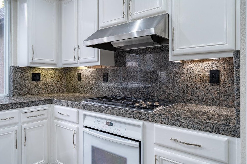 1235 Quail Ridge Way, Hollister CA  95023-9180 exterior