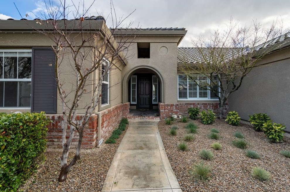 1235 Quail Ridge Way, Hollister CA  95023-9180 exterior