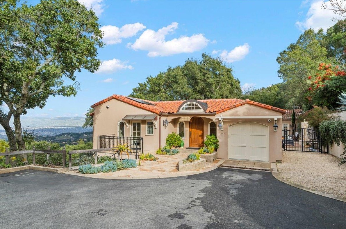 15401 Blackberry Hill Rd, Los Gatos, CA 95030