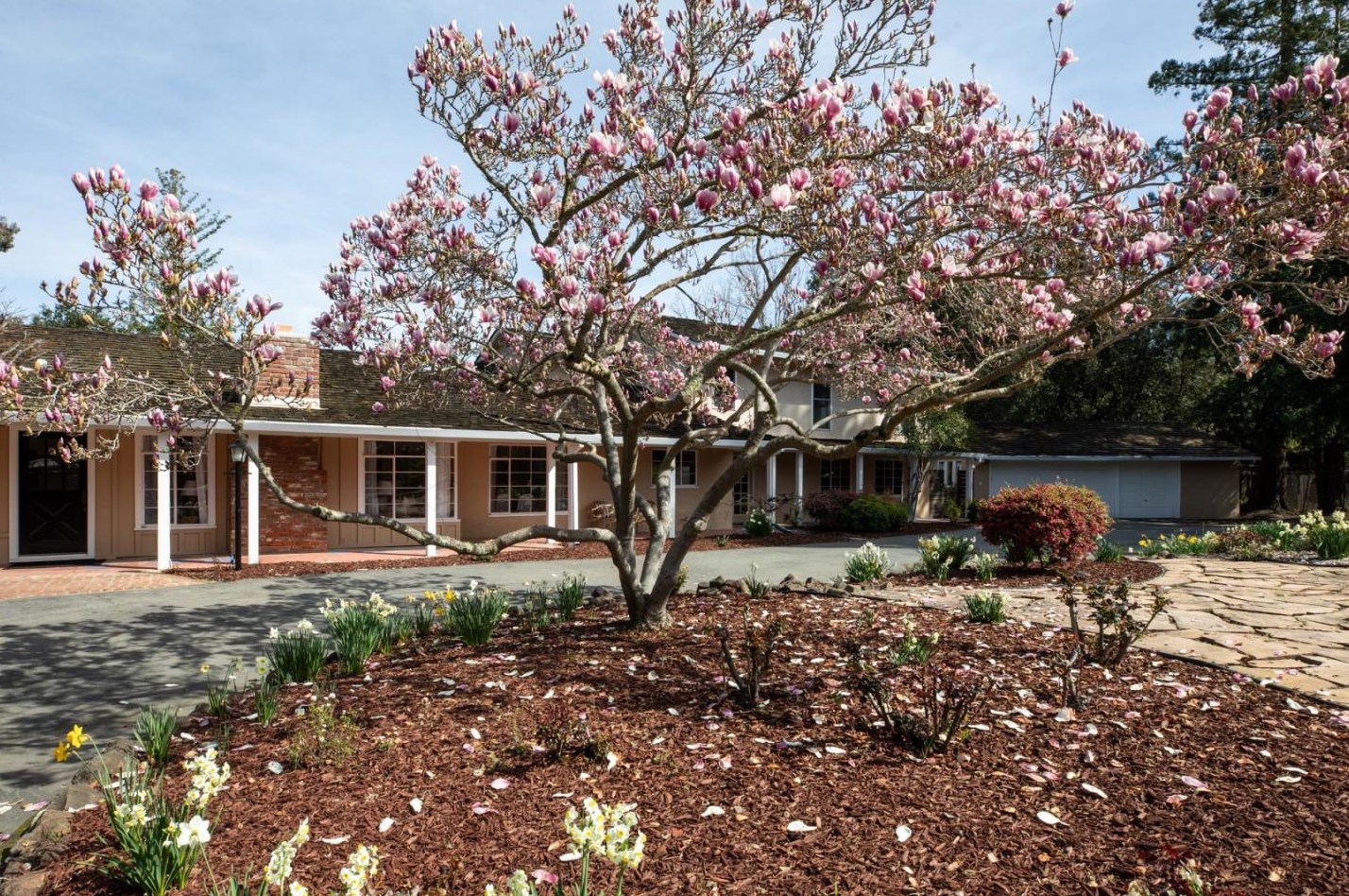 25625 Elena Rd, Los Altos, CA 94022