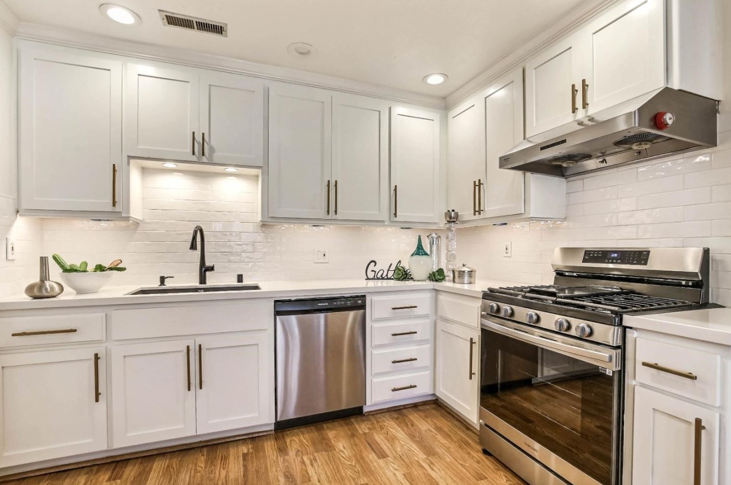 18830 Devon Ave, Saratoga CA  95070-4606 exterior