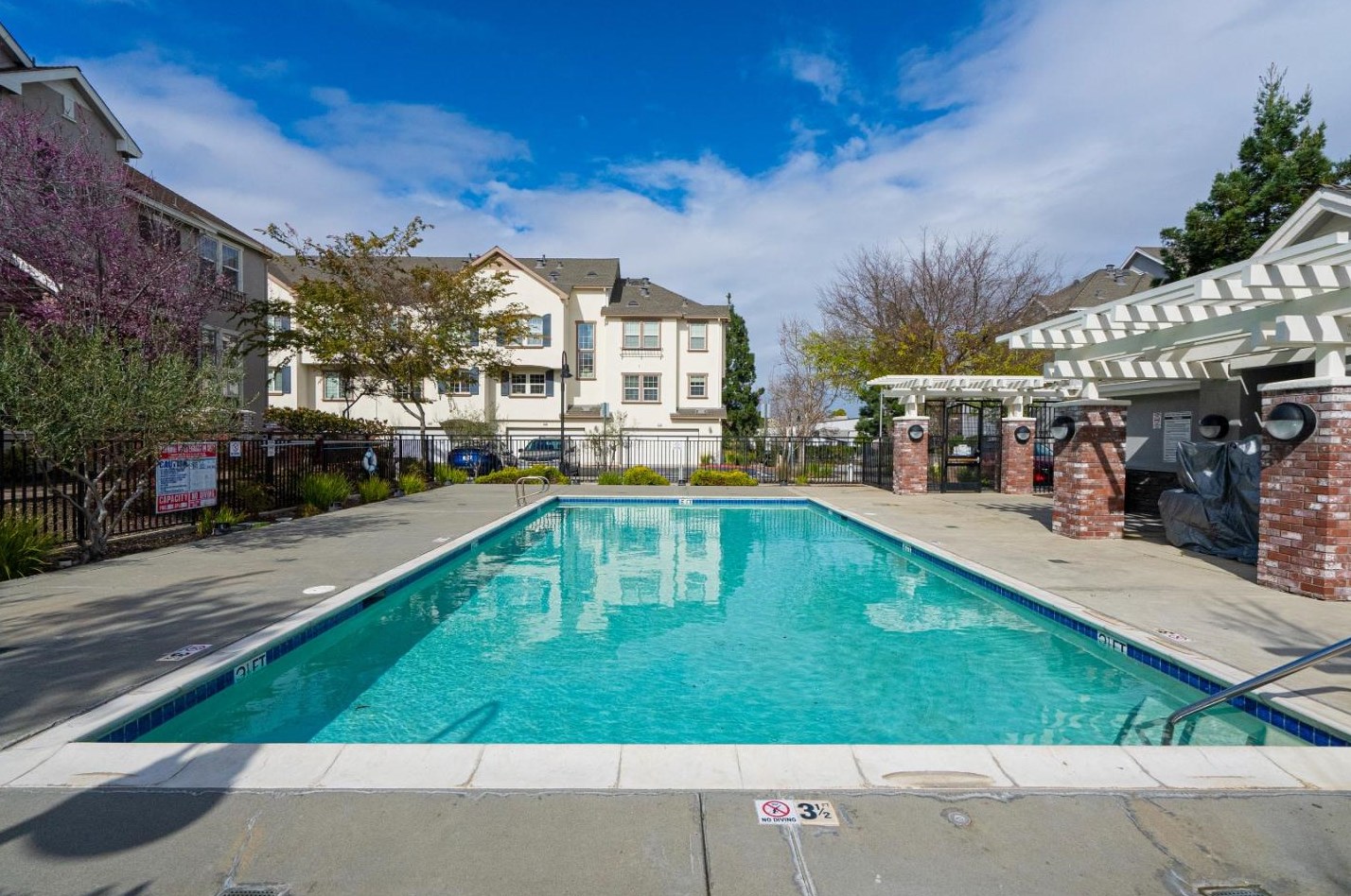 583 Monterey Ter, Sunnyvale CA  94089-1596 exterior