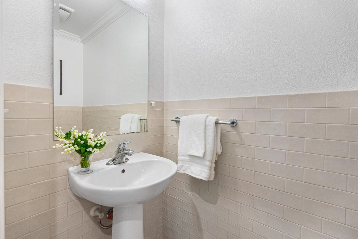 583 Monterey Ter, Sunnyvale CA  94089-1596 exterior