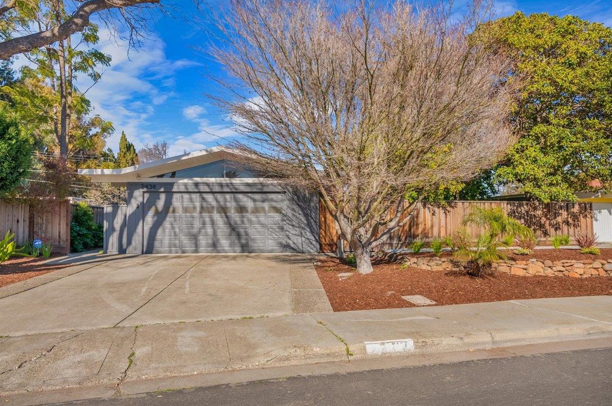 2434 Alvin St, Mountain View, CA 94043