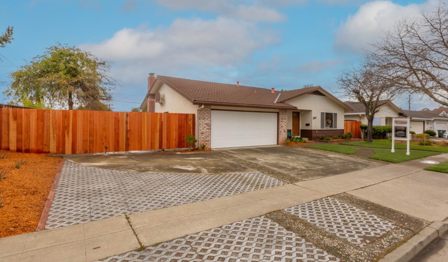 924 November Dr, Cupertino, CA 95014