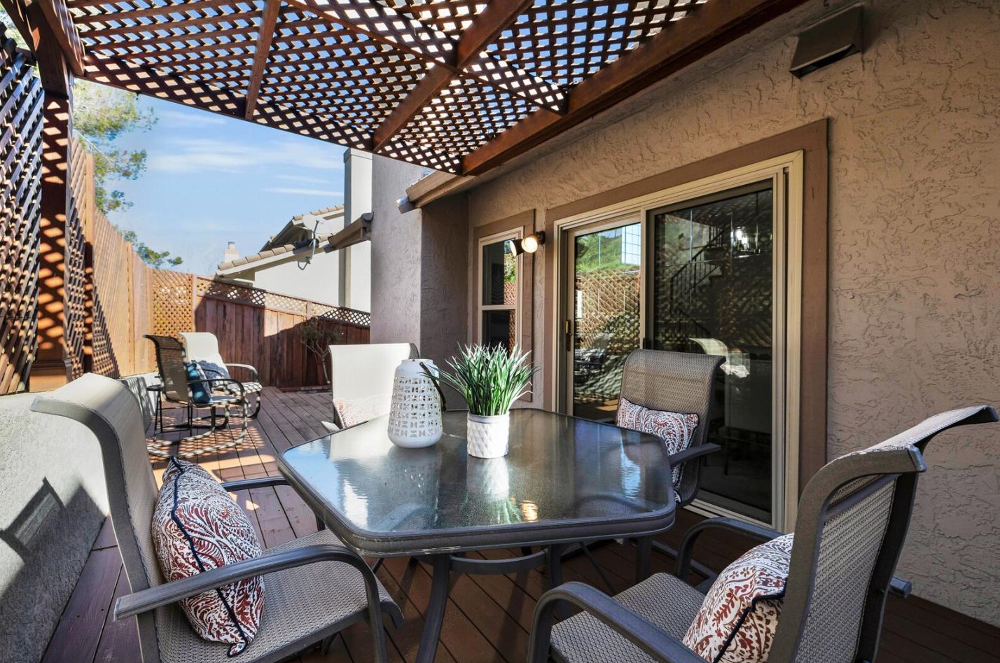 1850 Parkwood Dr, San Mateo CA  94403-3958 exterior
