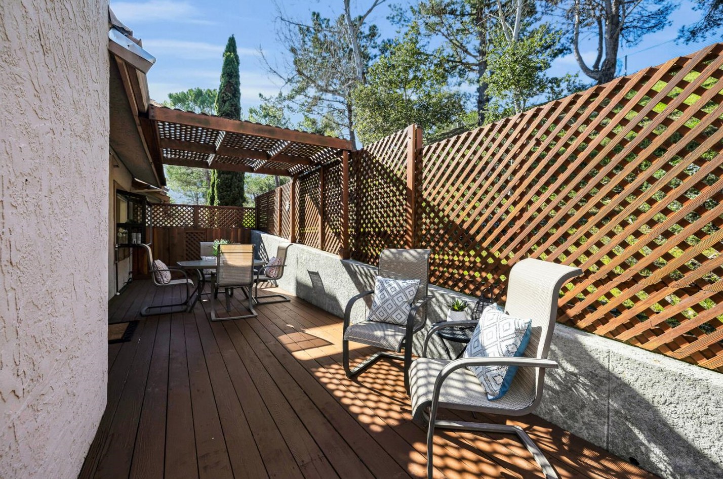 1850 Parkwood Dr, San Mateo CA  94403-3958 exterior