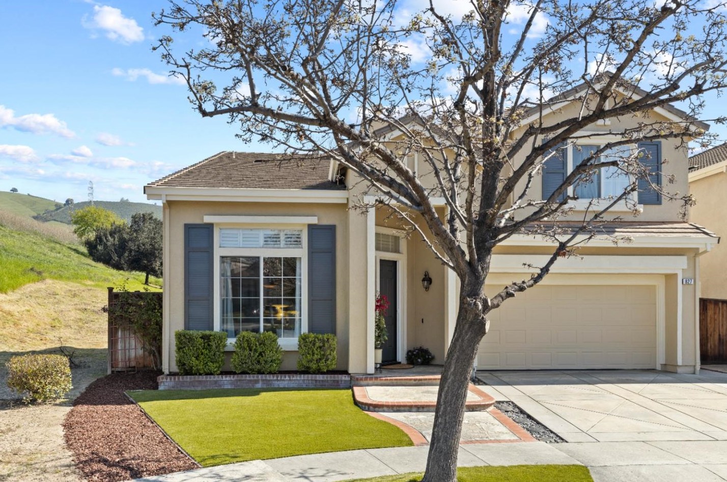 827 Schoolhouse Rd, San Jose, CA 95138